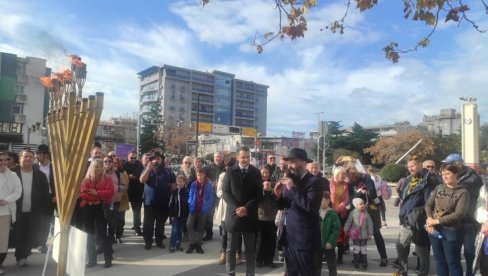 PRVI PUT U BARU: Obeležena Hanuka, jedan od najradosnijih jevrejskih praznika (FOTO/VIDEO) PRVI PUT U BARU: Obeležena Hanuka, jedan od najradosnijih jevrejskih praznika (FOTO/VIDEO)
