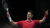 ĐOKOVIĆ NASMEJAN NA TERENU: Ovako je Australijan open poželeo dobrodošlicu Srbinu (FOTO) ĐOKOVIĆ NASMEJAN NA TERENU: Ovako je Australijan open poželeo dobrodošlicu Srbinu (FOTO)