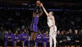 DENVER SKINUO KRALJU KRUNU: Nikola Jokić pokvario DŽejmsu ulazak u istoriju NBA lige (VIDEO)