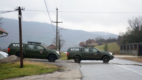 БОРЕЉ РАЗГОВАРАО СА СТОЛТЕНБЕРГОМ: Приштина да деескалира ситуацију