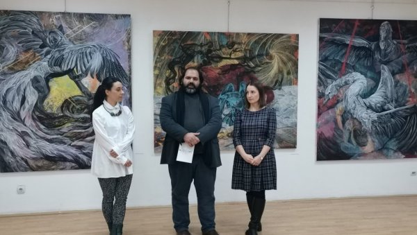 „ПТИЦА, БИК И ВУК“ ЗА КРАЈ: У Музеју „Хореум Марги Равно“ затворена излагачка сезона (ФОТО) „ПТИЦА, БИК И ВУК“ ЗА КРАЈ: У Музеју „Хореум Марги Равно“ затворена излагачка сезона (ФОТО)
