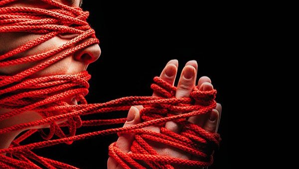 ПРЕМИЈЕРНА АФЕРА НЕДУЖНЕ АНАБЕЛЕ: У нишком Народном позоришту нова представа у режији Игора Павловића ПРЕМИЈЕРНА АФЕРА НЕДУЖНЕ АНАБЕЛЕ: У нишком Народном позоришту нова представа у режији Игора Павловића