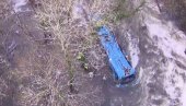 РАСТЕ БРОЈ НАСТРАДАЛИХ У ШПАНИЈИ: Још се истражује узрок слетања аутобуса у реку РАСТЕ БРОЈ НАСТРАДАЛИХ У ШПАНИЈИ: Још се истражује узрок слетања аутобуса у реку