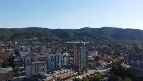 NAĐENO TELO ŽENE U TRSTENIKU: Živela je u samačkom hotelu, veruje se da je bila mrtva nekoliko dana NAĐENO TELO ŽENE U TRSTENIKU: Živela je u samačkom hotelu, veruje se da je bila mrtva nekoliko dana