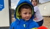 И КАМЕН БИ ЗАПЛАКАО: Босоноги дечак из Раковице добио одећу и обућу (ВИДЕО) И КАМЕН БИ ЗАПЛАКАО: Босоноги дечак из Раковице добио одећу и обућу (ВИДЕО)