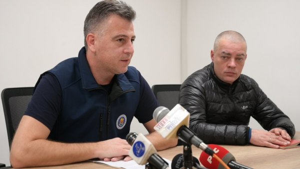 ВИШЕ НЕМА ОПАСНОСТИ ОД ТРОВАЊА АМОНИЈАКОМ: Огласио се пиротски Штаб за ванредне ситуације, донета одлука о раду школа у вртића ВИШЕ НЕМА ОПАСНОСТИ ОД ТРОВАЊА АМОНИЈАКОМ: Огласио се пиротски Штаб за ванредне ситуације, донета одлука о раду школа у вртића