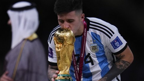 PROBLEM ZA ČELSI I ARGENTINU! Najbolji fudbaler plavaca završio sezonu u Premijer ligi, upitno učešće i na Kopa Americi PROBLEM ZA ČELSI I ARGENTINU! Najbolji fudbaler plavaca završio sezonu u Premijer ligi, upitno učešće i na Kopa Americi