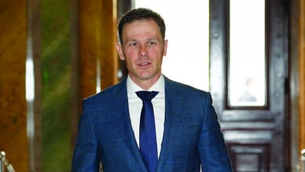 ОЧЕКУЈТЕ НАЈГОРЕ, А НАДАЈТЕ СЕ НАЈБОЉЕМ Министар Синиша Мали: Шта нас чека у 2023. години ОЧЕКУЈТЕ НАЈГОРЕ, А НАДАЈТЕ СЕ НАЈБОЉЕМ Министар Синиша Мали: Шта нас чека у 2023. години