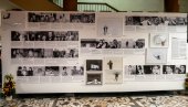 ОБРАЗОВАЊЕ СА КОРЕНОМ: Отворена изложба у Филолошкој гимназији у Београду ОБРАЗОВАЊЕ СА КОРЕНОМ: Отворена изложба у Филолошкој гимназији у Београду