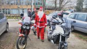 БАЈКЕРИ У НОВОГОДИШЊОЈ АКЦИЈИ: Пауци из села Торак плету своју хуману мрежу (ФОТО) БАЈКЕРИ У НОВОГОДИШЊОЈ АКЦИЈИ: Пауци из села Торак плету своју хуману мрежу (ФОТО)