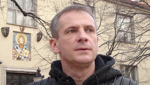 ОПСЕДАЛО ГА ЈЕ ЗЛО 20. СТОЛЕЋА: Зборник расутих прича које нису раније објављене - Збирка Adieu, Belgrade Боривоја Адашевића (1974-2019) ОПСЕДАЛО ГА ЈЕ ЗЛО 20. СТОЛЕЋА: Зборник расутих прича које нису раније објављене - Збирка Adieu, Belgrade Боривоја Адашевића (1974-2019)