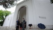 IZABRAN PREDSTAVNIK SRBIJE ZA BIJENALE ARHITEKTURE U VENECIJI: Oslanjanje na nesvrstane IZABRAN PREDSTAVNIK SRBIJE ZA BIJENALE ARHITEKTURE U VENECIJI: Oslanjanje na nesvrstane