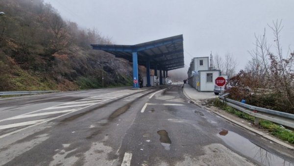 ГЕНОЦИДНИ ПОТЕЗИ КУРТИЈА: Првом транспорту динара после срамне одлуке Приштине о забрани забрањен улаз на Косово и Метохију ГЕНОЦИДНИ ПОТЕЗИ КУРТИЈА: Првом транспорту динара после срамне одлуке Приштине о забрани забрањен улаз на Косово и Метохију