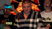 JA SAM PRE SVEGA OTAC: Zbog tragedije odložio koncert, pa poslao poruku obožavaocima JA SAM PRE SVEGA OTAC: Zbog tragedije odložio koncert, pa poslao poruku obožavaocima