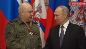 РАТ У УКРАЈИНИ: Путин у изненадној посети штабу ЈВО - Одликовао Суровикина, па послао јаку поруку војсци (ФОТО/ВИДЕО) РАТ У УКРАЈИНИ: Путин у изненадној посети штабу ЈВО - Одликовао Суровикина, па послао јаку поруку војсци (ФОТО/ВИДЕО)