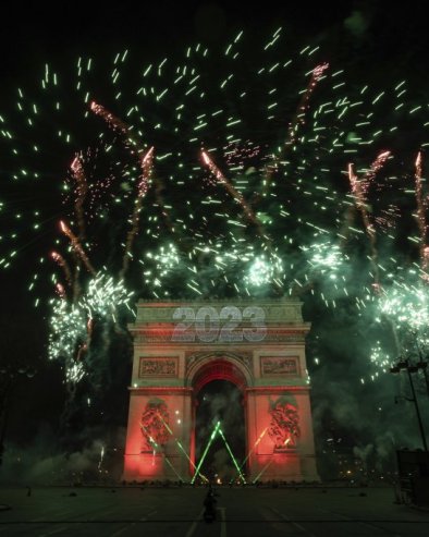 ЕВРОПА ИЗА БАРИКАДА: Париз укида новогодишњи спектакл