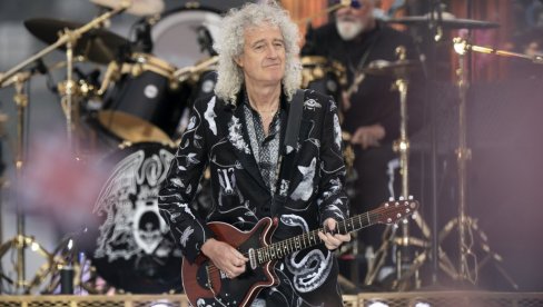 LEGENDARNI GITARISTA GRUPE KVIN DOŽIVEO MOŽDANI UDAR: Nisam imao nikakvu kontrolu nad rukom, bilo je zastrašujuće (FOTO) LEGENDARNI GITARISTA GRUPE KVIN DOŽIVEO MOŽDANI UDAR: Nisam imao nikakvu kontrolu nad rukom, bilo je zastrašujuće (FOTO)
