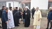ПАТРИЈАРХ ПОРФИРИЈЕ У ВРАЊУ: Епископ Пахомије прославио своју крсну славу ПАТРИЈАРХ ПОРФИРИЈЕ У ВРАЊУ: Епископ Пахомије прославио своју крсну славу