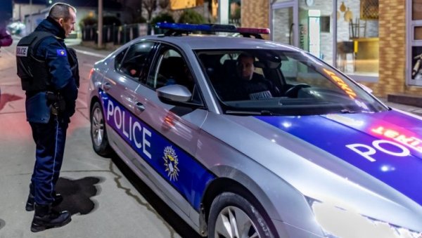 МУШКАРАЦ И ДАЉЕ У БОЛНИЦИ: Полиција идентификовала две особе повезане с активирањем ручне бомбе у Северној Митровици