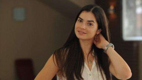 КОМШИЈЕ ПРОГОВОРИЛЕ О МАРИЈИ КАРАН: Глумица живи на високој нози - окружење се пита од чега КОМШИЈЕ ПРОГОВОРИЛЕ О МАРИЈИ КАРАН: Глумица живи на високој нози - окружење се пита од чега
