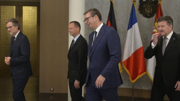 СТИЖУ ЗАПАДНИ ЕМИСАРИ: Квартет притеже омчу за Косово СТИЖУ ЗАПАДНИ ЕМИСАРИ: Квартет притеже омчу за Косово