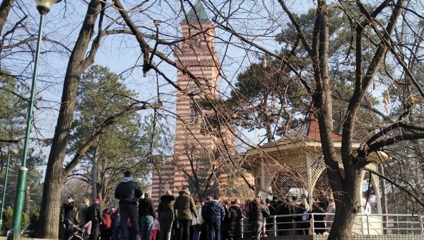 „БОЖИЋНА ВАРНИЦА“ У ПАРАЋИНУ: Дводневна манифестација почиње на Бадњи дан (ФОТО) „БОЖИЋНА ВАРНИЦА“ У ПАРАЋИНУ: Дводневна манифестација почиње на Бадњи дан (ФОТО)