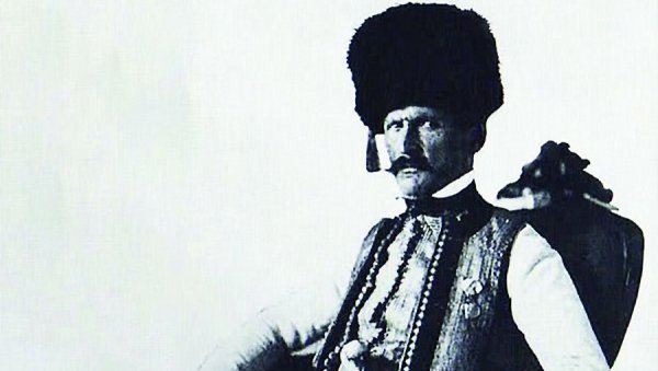 КАКО СУ ИЗВАЊЦИ ГРАДИЛИ ЦРНУ ГОРУ: Прорачунати покушаји конструисања прошлости да ништа није настајало изван четири нахије КАКО СУ ИЗВАЊЦИ ГРАДИЛИ ЦРНУ ГОРУ: Прорачунати покушаји конструисања прошлости да ништа није настајало изван четири нахије