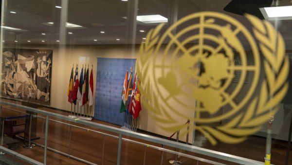ПРЕЛАЗАК НА МУЛТИПОЛАРНИ СВЕТ Басам ел Сабах: Земље у развоју уморне од западне хегемоније ПРЕЛАЗАК НА МУЛТИПОЛАРНИ СВЕТ Басам ел Сабах: Земље у развоју уморне од западне хегемоније