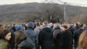 ПУЦАЊ У СТЕФАНА И МИЛОША ЈЕ ПУЦАЊ У СВАКОГ ОД НАС: Јевтић позвао на протест у недељу ПУЦАЊ У СТЕФАНА И МИЛОША ЈЕ ПУЦАЊ У СВАКОГ ОД НАС: Јевтић позвао на протест у недељу