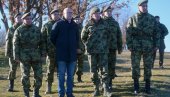 У ТОКУ РАСПОРЕЂИВАЊЕ ВОЈСКЕ СРБИЈЕ У ПРАВЦУ АДМИНИСТРАТИВНЕ ЛИНИЈЕ: Вучевић о ситуацију на КиМ