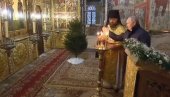 ПУТИН НА БОЖИЋНОЈ ЛИТУРГИЈИ: Председник Русије у Храму Христа Спаситеља у Москви (ВИДЕО) ПУТИН НА БОЖИЋНОЈ ЛИТУРГИЈИ: Председник Русије у Храму Христа Спаситеља у Москви (ВИДЕО)