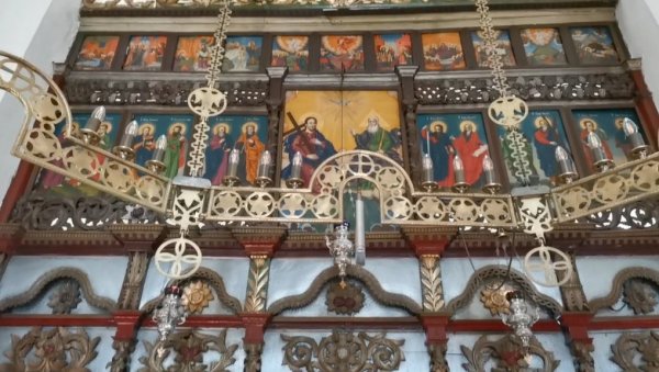 У ОВОМ ГРАДУ ПОКЛАЊАЈУ ПЕСНИЦИМА ПОСЕБАН ПРСТЕН: Признање се додељује у дворској цркви кнеза Лазара(ФОТО) У ОВОМ ГРАДУ ПОКЛАЊАЈУ ПЕСНИЦИМА ПОСЕБАН ПРСТЕН: Признање се додељује у дворској цркви кнеза Лазара(ФОТО)