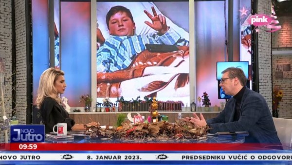 СЛУШАЈ БРЕ, НИСУ ТАМО БИЛЕ ЛОВОКРАДИЦЕ, НЕГО НАША ДЕЦА СА БАДЊАКОМ Вучић о лицемерју Запада - Нико ми није послао поруку да је ужаснут СЛУШАЈ БРЕ, НИСУ ТАМО БИЛЕ ЛОВОКРАДИЦЕ, НЕГО НАША ДЕЦА СА БАДЊАКОМ Вучић о лицемерју Запада - Нико ми није послао поруку да је ужаснут