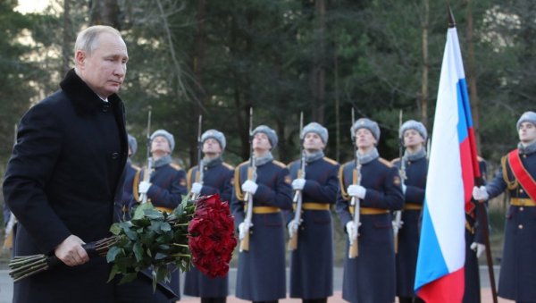 ВЕЛИКИ ЈУБИЛЕЈ У РУСИЈИ: Путин на прослави 80 година од пробијања блокаде Лењинграда у Другом светском рату ВЕЛИКИ ЈУБИЛЕЈ У РУСИЈИ: Путин на прослави 80 година од пробијања блокаде Лењинграда у Другом светском рату