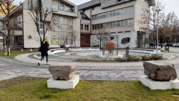 БЕСПЛАТНИ ПРОГРАМИ ЗА УЧЕНИКЕ: Спортски и културни садржаји уз ђачку књижицу БЕСПЛАТНИ ПРОГРАМИ ЗА УЧЕНИКЕ: Спортски и културни садржаји уз ђачку књижицу