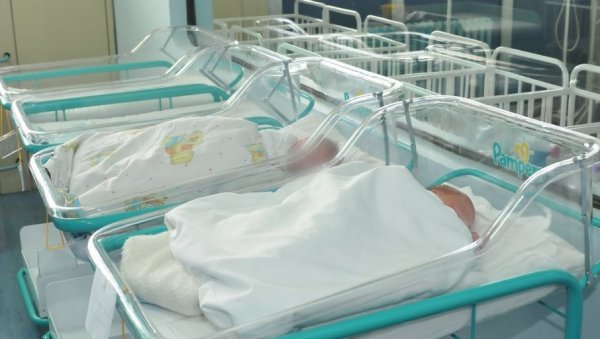 УЛАГАЊЕ У ДЕЦУ НИЈЕ ТРОШАК: И у 2023. Краљевчани спроводе мере за повећање наталитета УЛАГАЊЕ У ДЕЦУ НИЈЕ ТРОШАК: И у 2023. Краљевчани спроводе мере за повећање наталитета