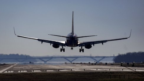 FILMSKO ZADRŽAVANJE INDIJACA: Kako je proteklo nesvakidšanje višednevno zarobljavanje više od 300 putnika na francuskom aerodromu