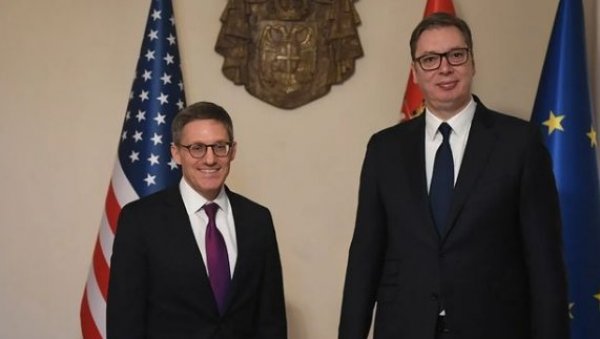 БАЈДЕНОВ ЕМИСАР НА СТО СТАВИО ЧЕТИРИ КЉУЧНЕ ПОРУКЕ: О чему је Шоле разговарао са званичницима наше земље? БАЈДЕНОВ ЕМИСАР НА СТО СТАВИО ЧЕТИРИ КЉУЧНЕ ПОРУКЕ: О чему је Шоле разговарао са званичницима наше земље?