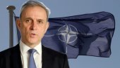 ŠTA DA OČEKUJETE OD ČOVEKA KOJI JE SVOJU VOJSKU PREDAO NATO-u  Vučić o izjavama Ponoša: Ja da optužujem svoju zemlju - Ne pada mi na pamet