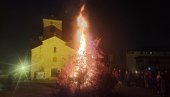 КОНЦЕРТ У ЦЕНТРУ, БАДЊАЦИ КОД ЂУРЂЕВИХ СТУПОВА: У Беранама дочекана православна Нова година и Мали Божић (ФОТО/ВИДЕО)
