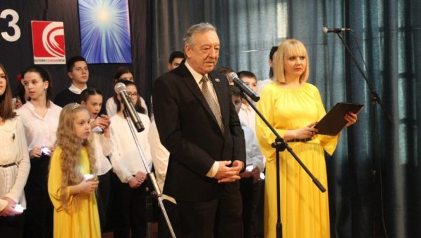 У ЧАСТ 173. РОЂЕНДАНА МИХАЈА ЕМИНЕСКУА: Румуни у Вршцу обележили Национални дан културе У ЧАСТ 173. РОЂЕНДАНА МИХАЈА ЕМИНЕСКУА: Румуни у Вршцу обележили Национални дан културе