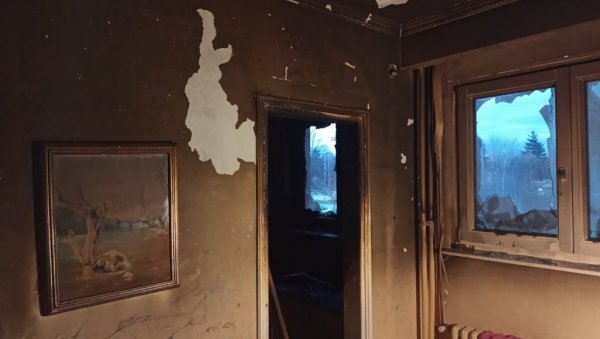 ПРЕВЕНТИВНО ЕВАКУИСАЛИ КОМШИЈЕ: Пожар у Врању, због неисправних инсталација ватра избила у кухињи ПРЕВЕНТИВНО ЕВАКУИСАЛИ КОМШИЈЕ: Пожар у Врању, због неисправних инсталација ватра избила у кухињи