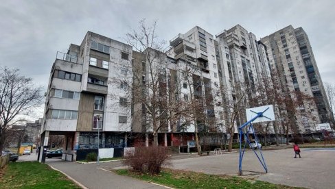 NIVO PRIMITIVIZMA LEVEL MAKS: Stanari zgrade na Novom Beogradu podelili fotografiju koja je zgrozila komšiluk (FOTO) NIVO PRIMITIVIZMA LEVEL MAKS: Stanari zgrade na Novom Beogradu podelili fotografiju koja je zgrozila komšiluk (FOTO)