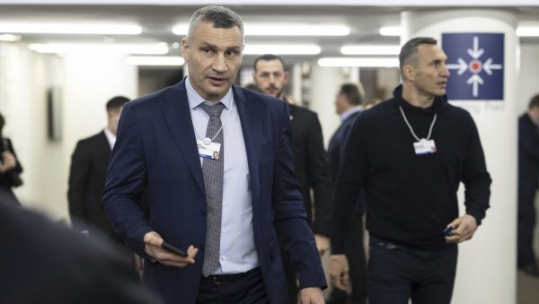 КЛИЧКО У ДАВОСУ: Инфраструктура Кијева могла би да се уруши сваког тренутка, фали 30% енергије КЛИЧКО У ДАВОСУ: Инфраструктура Кијева могла би да се уруши сваког тренутка, фали 30% енергије