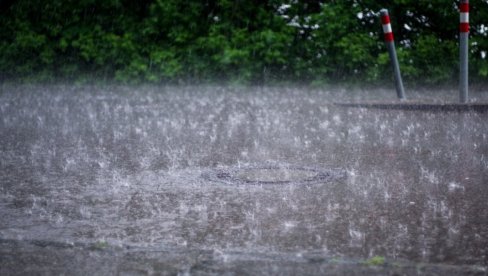 OLUJE I GRAD ZA VIKEND, STIŽU NAM JAKE KIŠE: Vremenska prognoza za subotu i nedelju, evo šta nas čeka sledeće sedmice