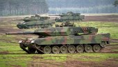 РУСКА ВОЈСКА ЗАПЛЕНИЛА ЛЕОПАРД 2А6: Тенк одвучен са фронта код Авдејевке (ВИДЕО) РУСКА ВОЈСКА ЗАПЛЕНИЛА ЛЕОПАРД 2А6: Тенк одвучен са фронта код Авдејевке (ВИДЕО)