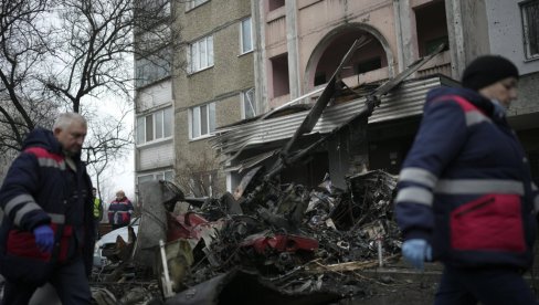 UŽASNI PRIZORI IZ KIJEVA: Objavljene fotografije palog helikoptera u kojem je poginulo rukovodstvo MUP-a Ukrajine (FOTO)