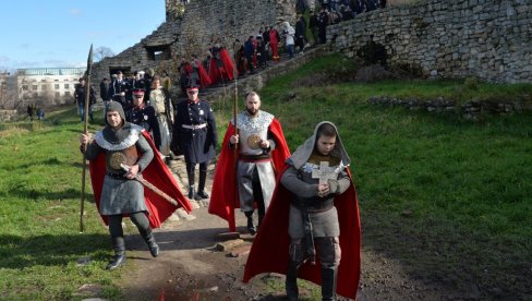 VITEZOVI NA KRSTOVDAN NA KALEMEGDANU: Tradicionalno će plivati za časni krst (FOTO)