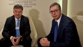 VUČIĆ SE SASTAO SA LAJČAKOM: Razgovor o situaciji u regionu i dijalogu Beograda i Prištine VUČIĆ SE SASTAO SA LAJČAKOM: Razgovor o situaciji u regionu i dijalogu Beograda i Prištine