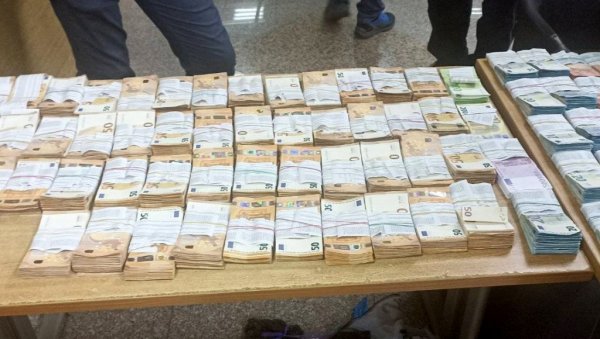 АКЦИЈА ПОЛИЦИЈЕ НА ГРАДИНИ: Заплењен новац од криминалних послова